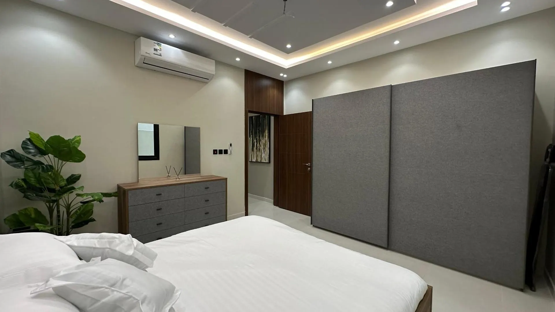 مساكن فوتهيلز الفاخرة Medina Apartment